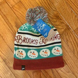 Brand New with tags Brooks Run Merry Pom Beanie